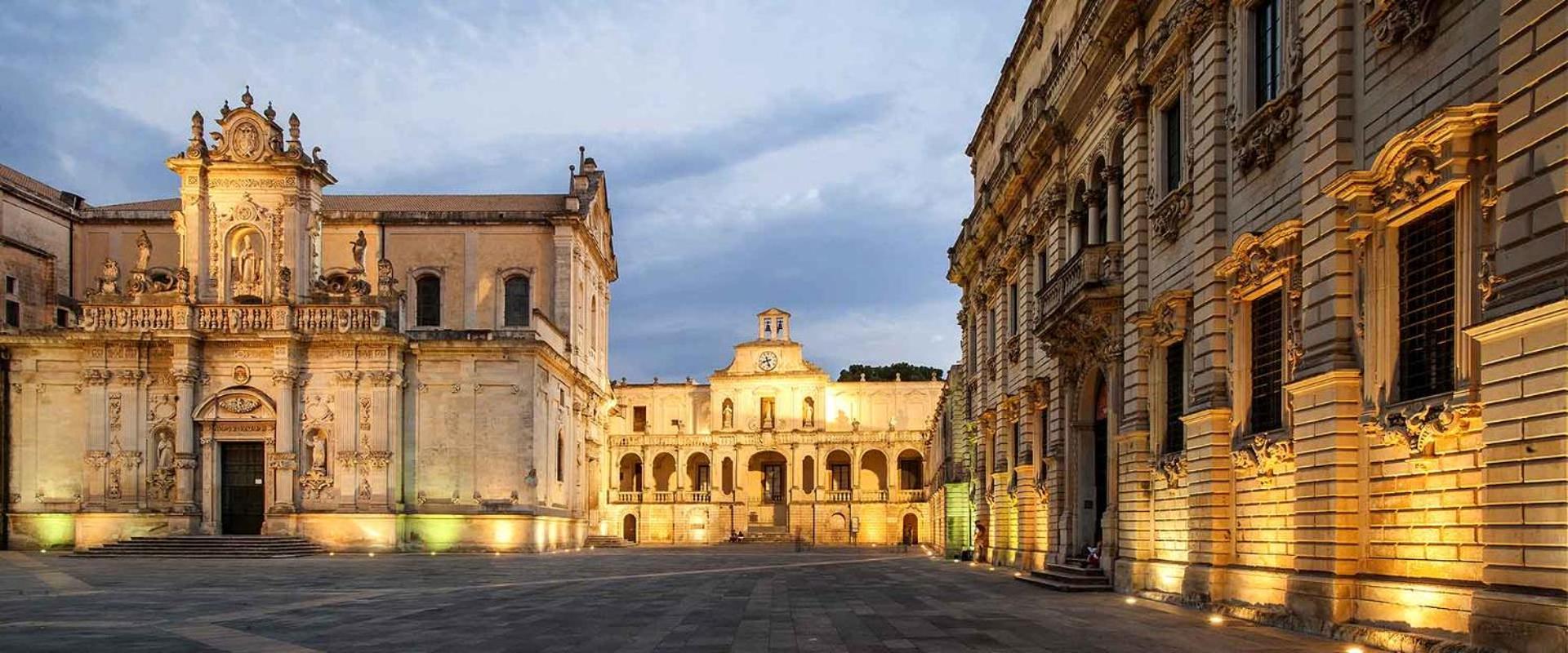 "Il Vecchio Salone" Appartamento In Pieno Centro Con Garage Privato Λέτσε Εξωτερικό φωτογραφία